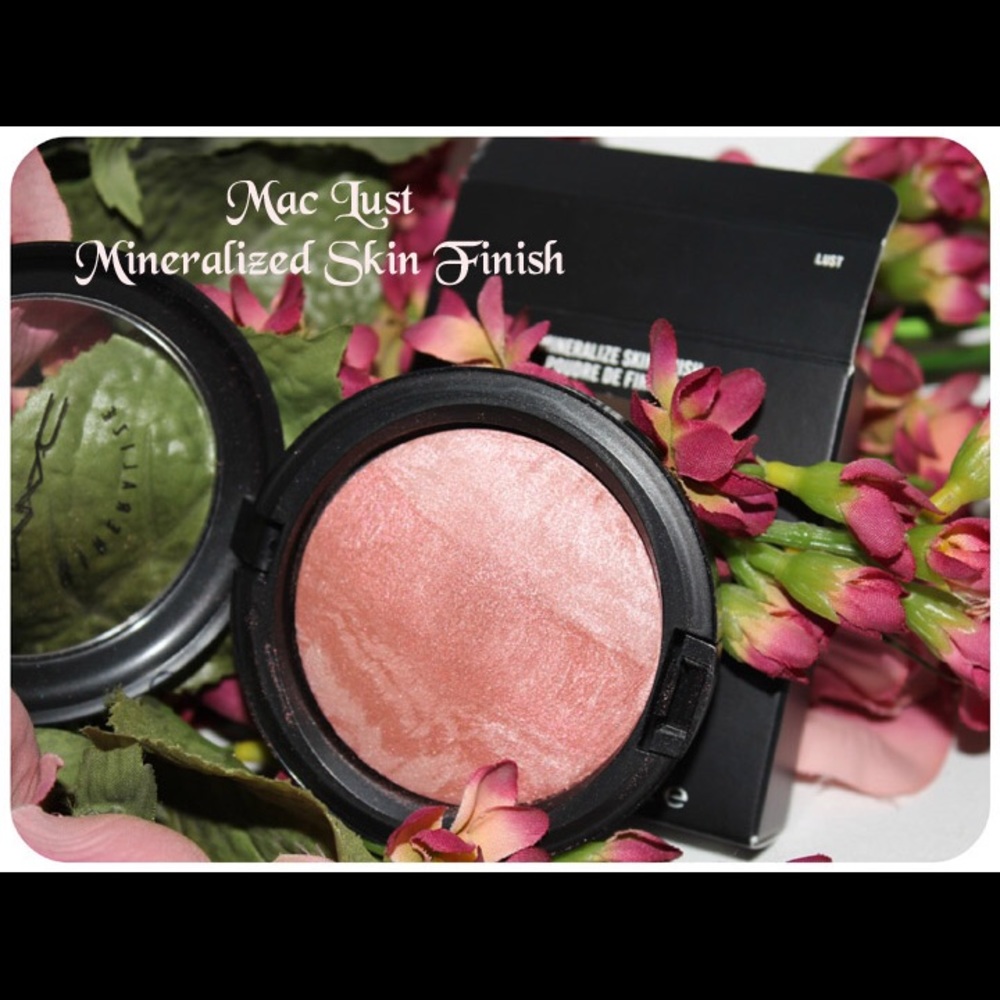 MAC Mineralize Skinfinish LUST